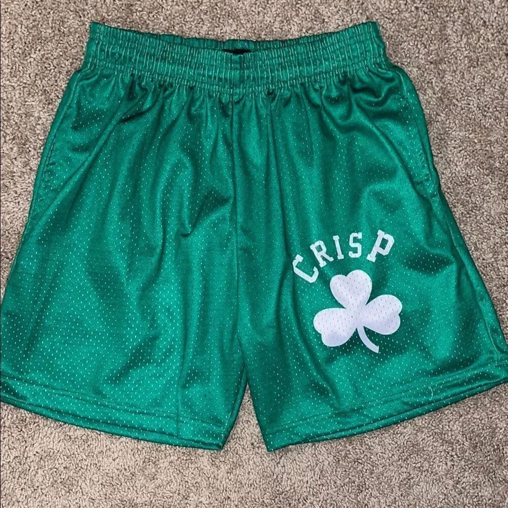 Crisp “Bean Town” green mesh shorts, size M